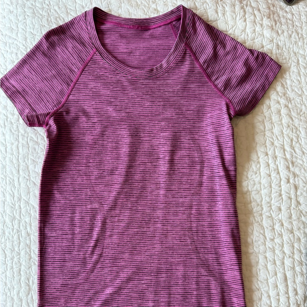 Lululemon Swiftly Short Sleeve Size 6 wee are from space Sonic Pink